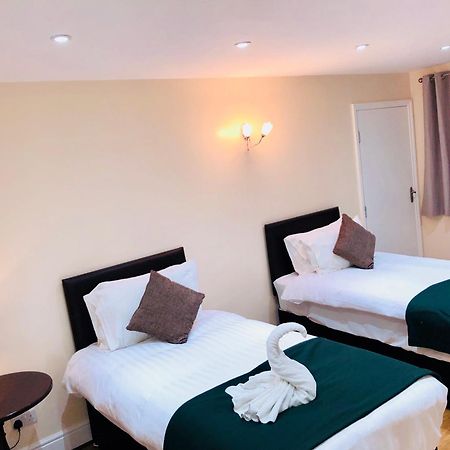 Gable Lodge London B&B Enfield Exterior photo